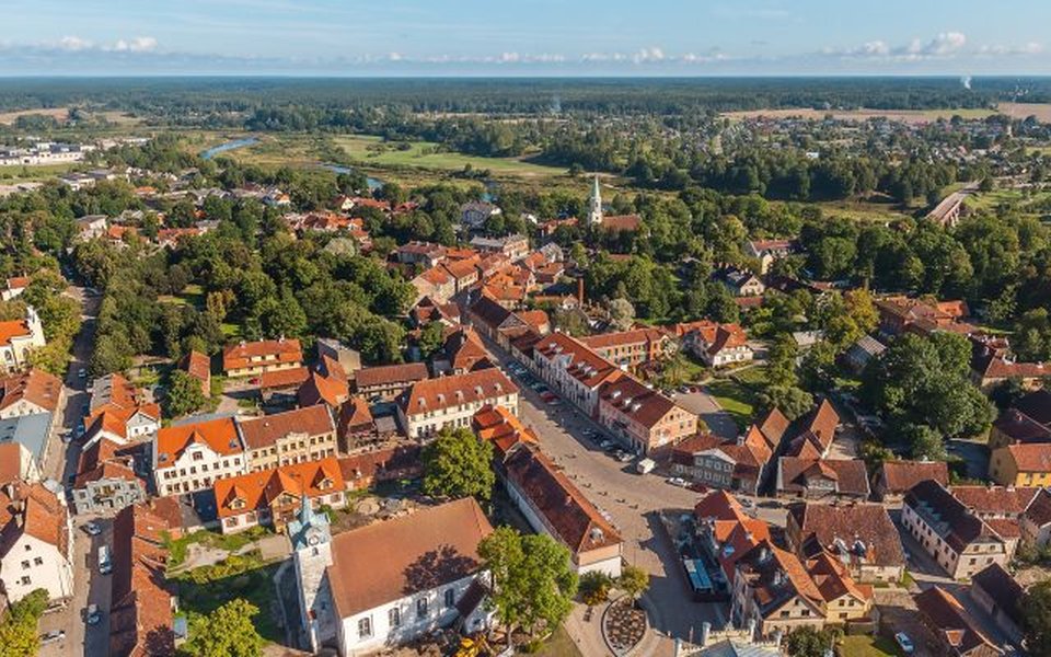 Eksperti no visas pasaules pulcēsies Kuldīgā, lai meklētu risinājumus vēsturisko pilsētu aizsardzībai